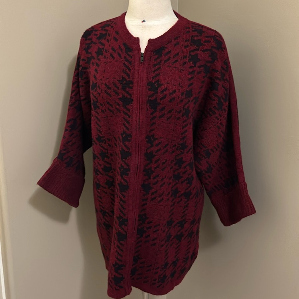 Sandwich Houndstooth Print Sweater with Front Sipper Size Small